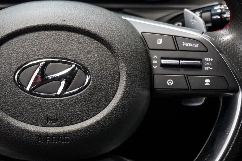 Used 2021 Gray Hyundai SEL Plus image 16