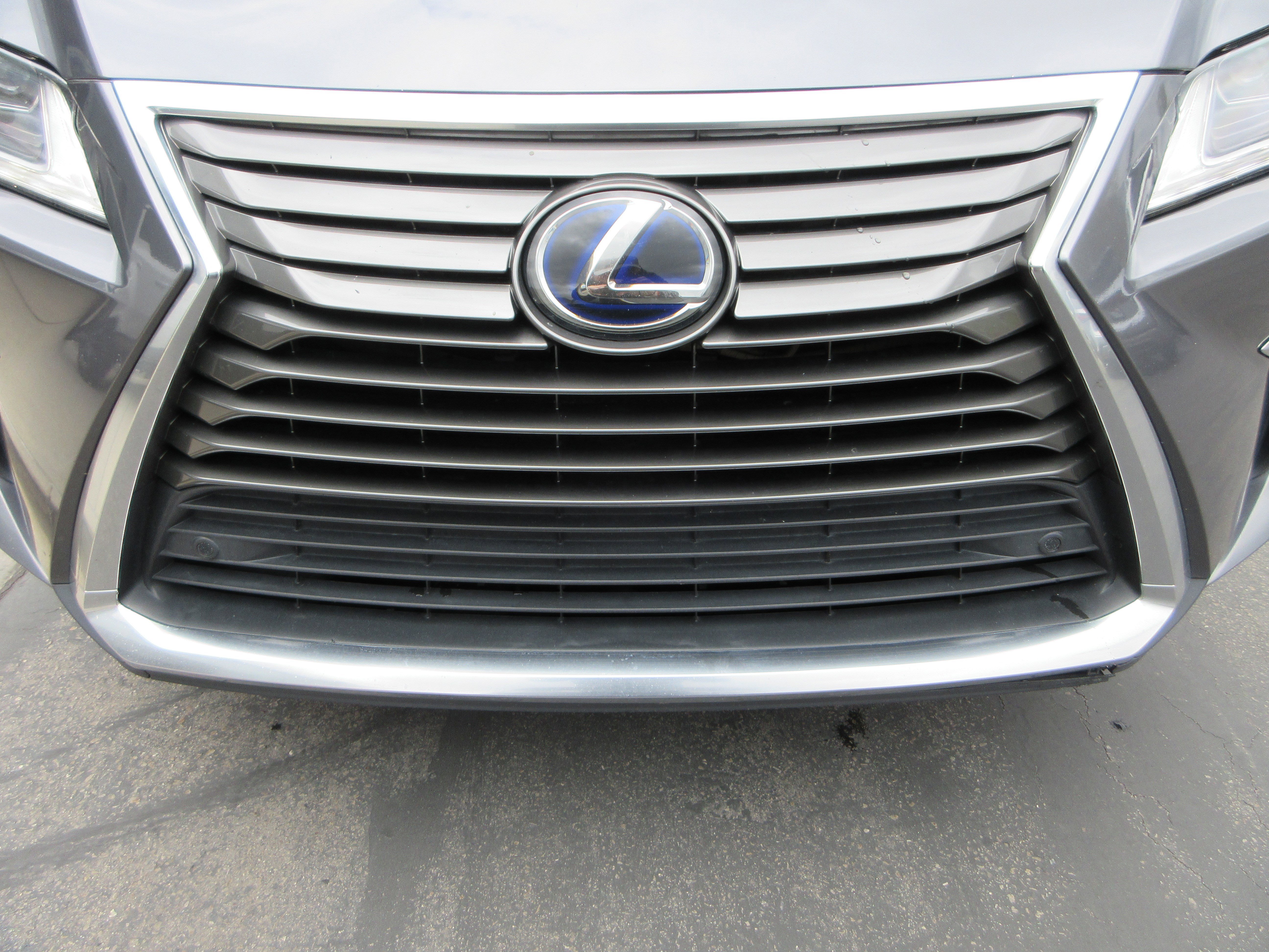 Used 2016 Nebula Gray Pearl Lexus 450h image 15