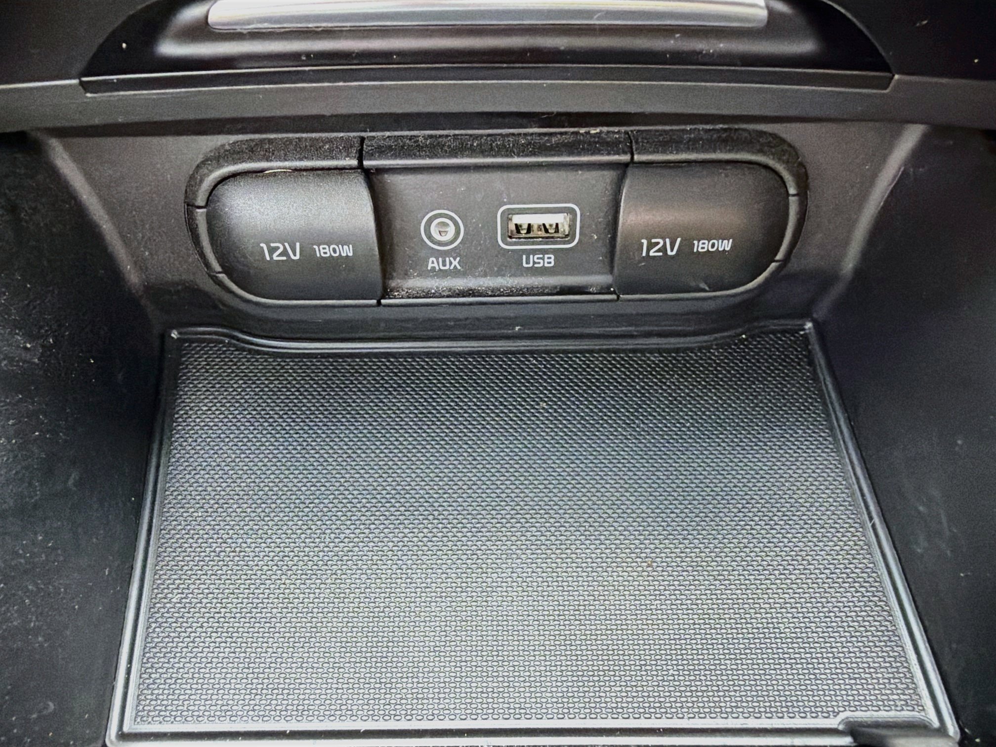 Used 2018 Sangria Kia LX image 25