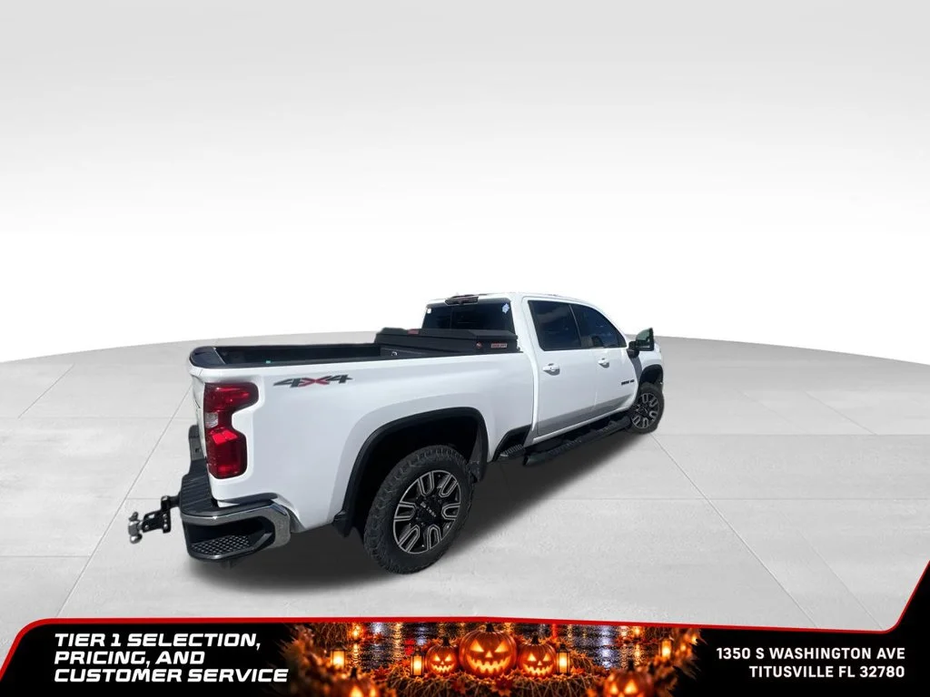 Used 2020 SUMMIT WHITE Chevrolet LT image 11