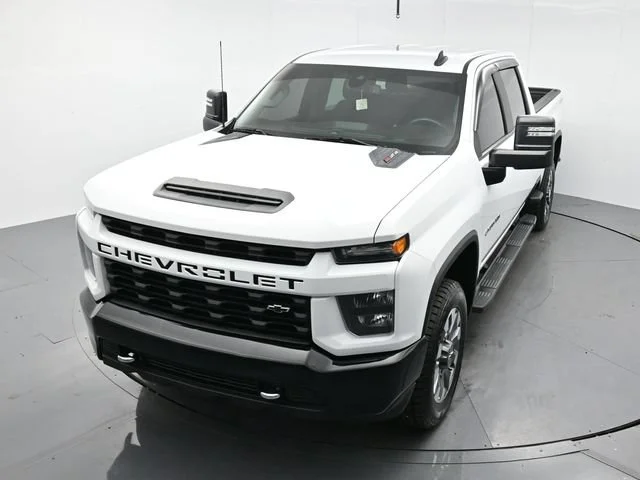 Used 2022 SUMMIT WHITE Chevrolet Custom image 30