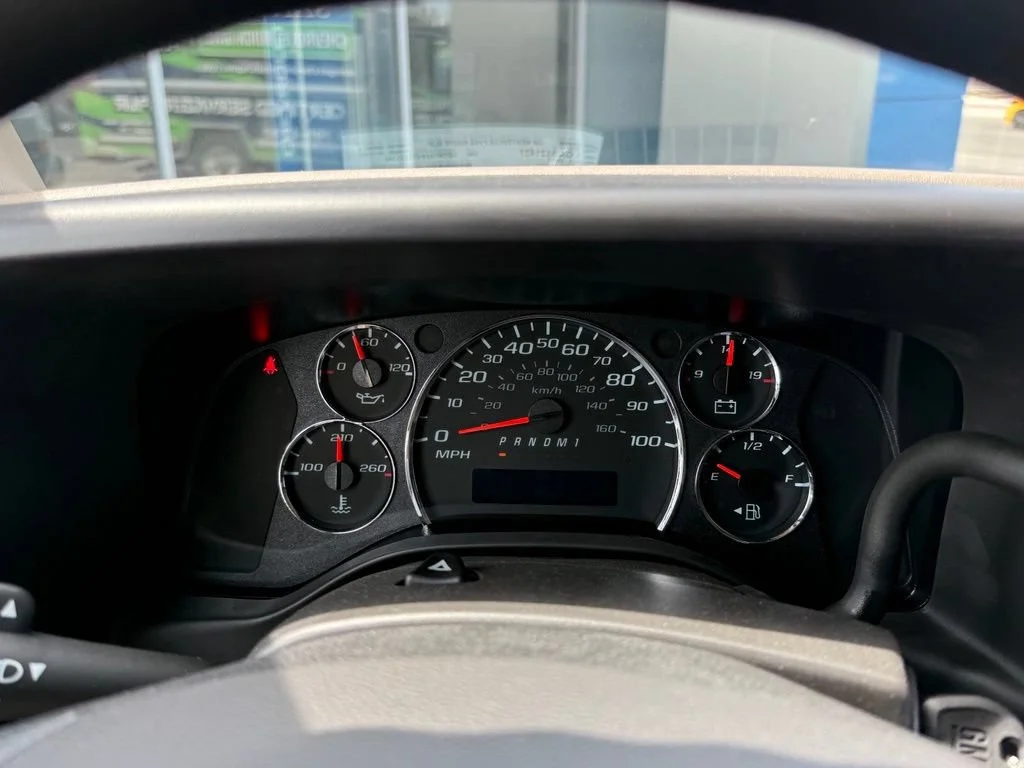 New 2026 Summit White GMC Work Van image 20