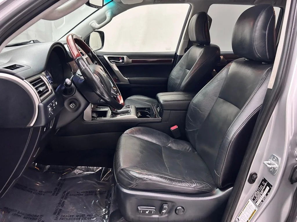 Used 2016 Silver Lexus 460 image 13