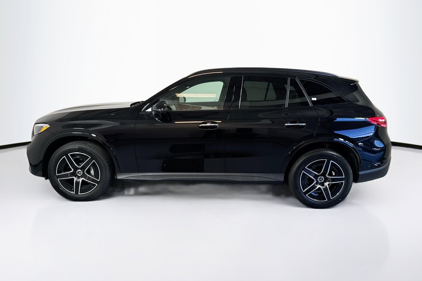 New 2026 Obsidian Black Metallic Mercedes-Benz GLC 300 image 8