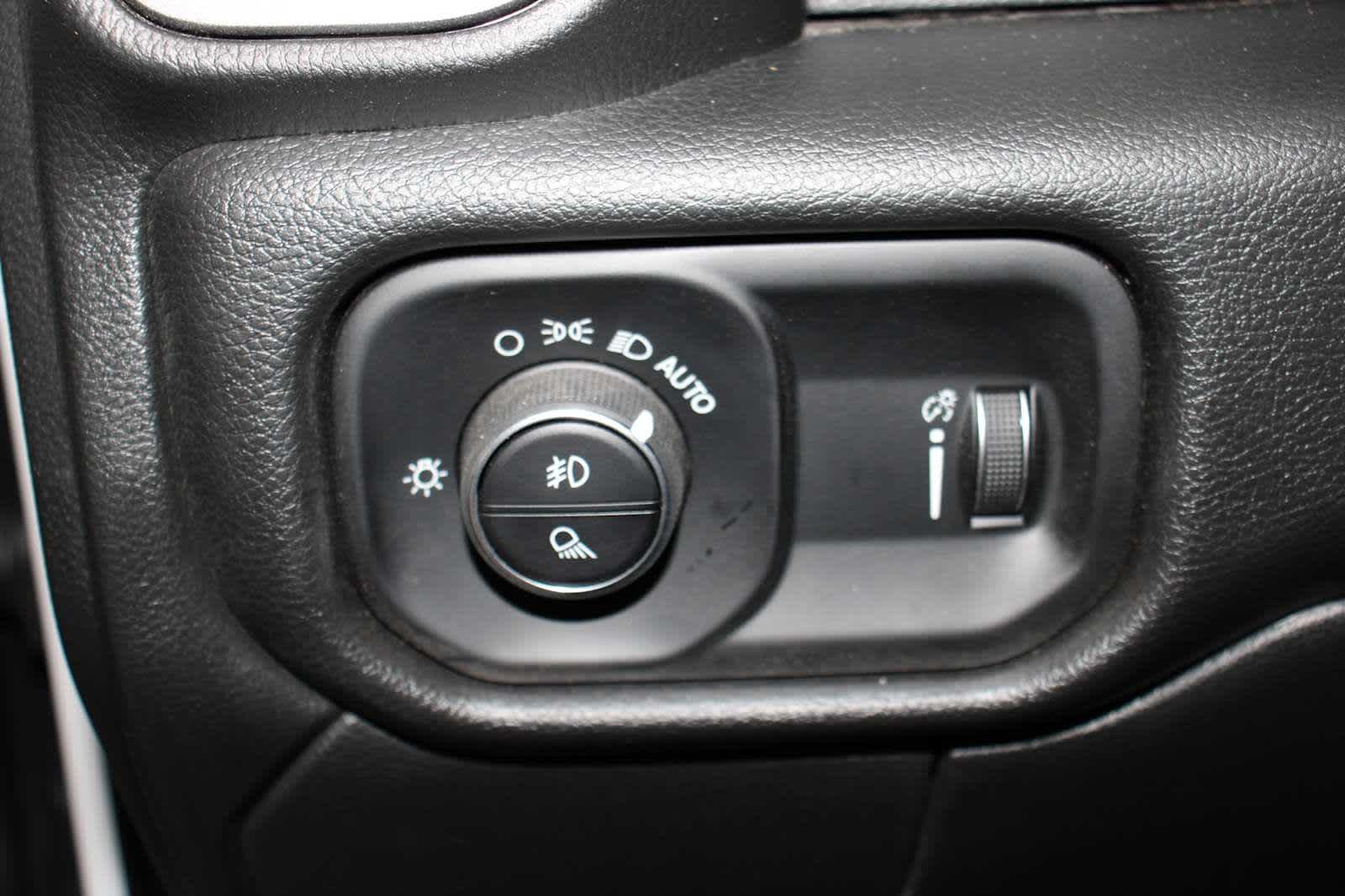 2025 RAM 3500 Tradesman - Photo 17