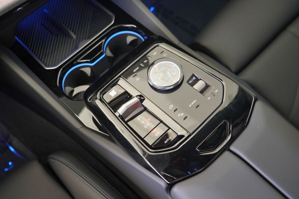 New 2027 Alpine White BMW 530i xDrive image 20