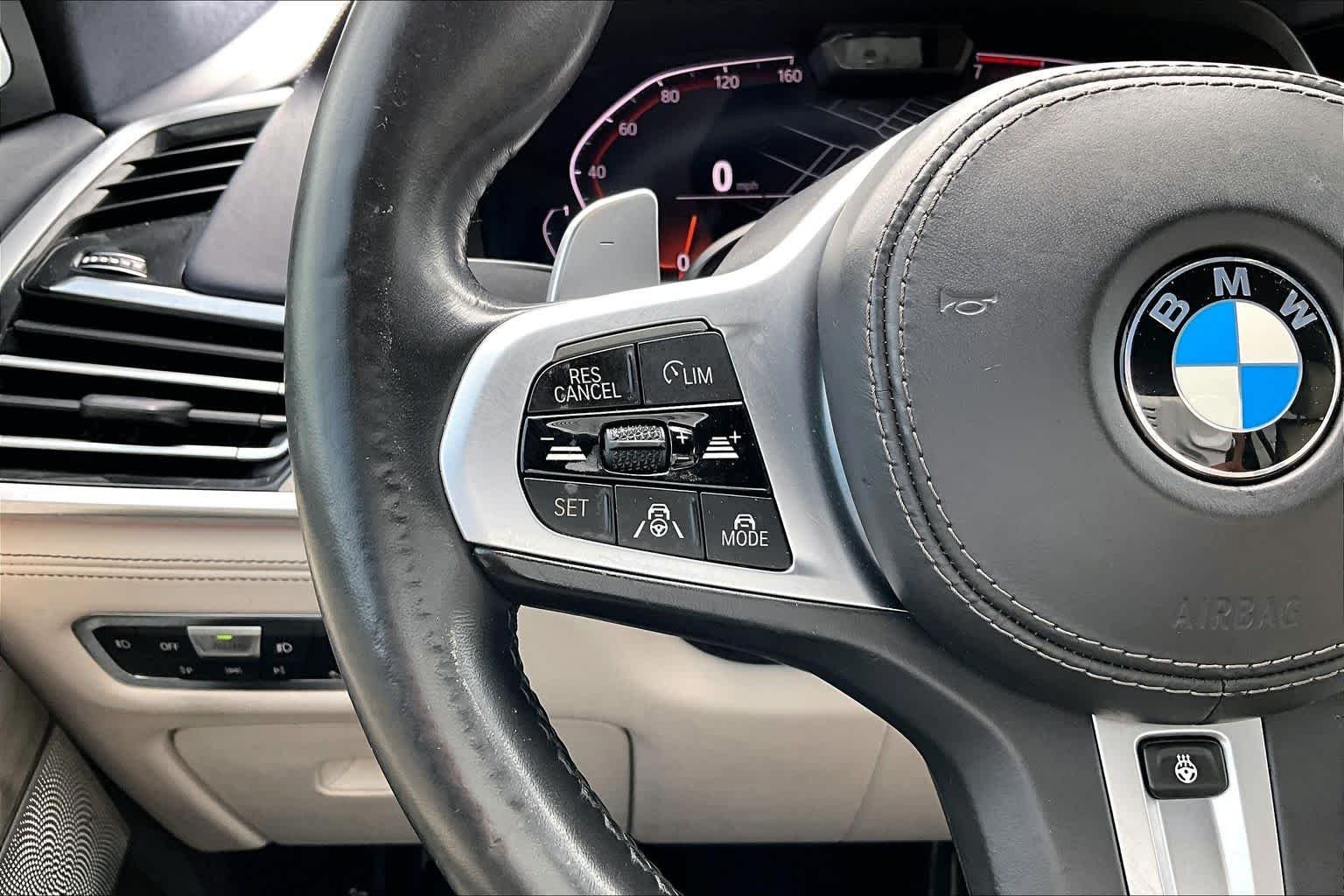 Used 2019 Arctic Gray Metallic BMW xDrive50i image 24
