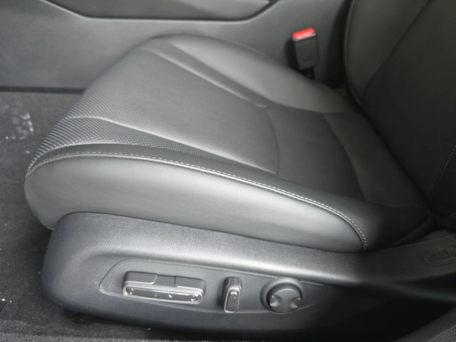 New 2026 Platinum White Pearl Honda Touring image 28