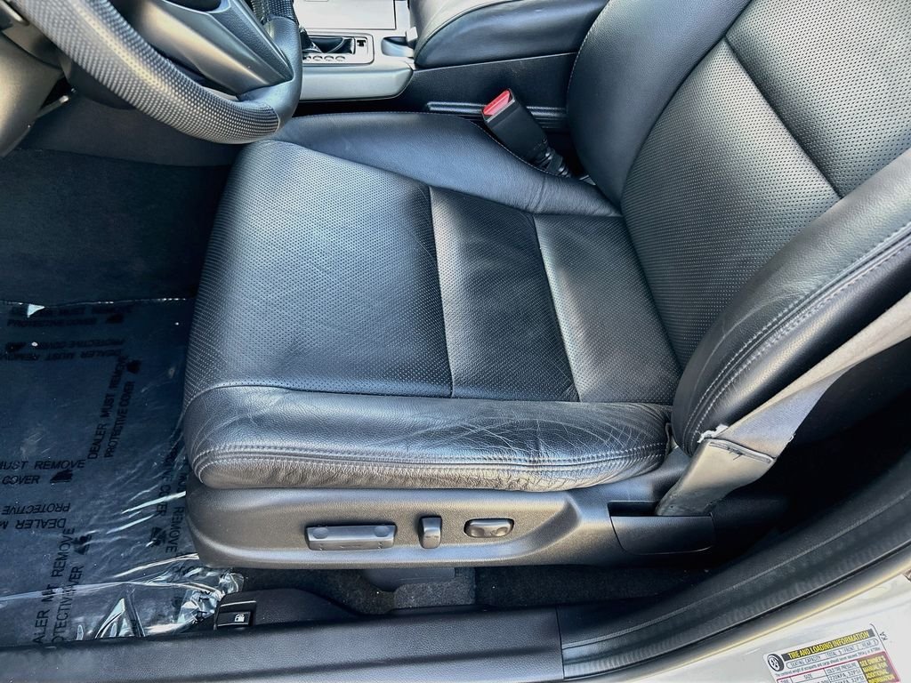 Used 2010 Palladium Metallic Acura Base image 19