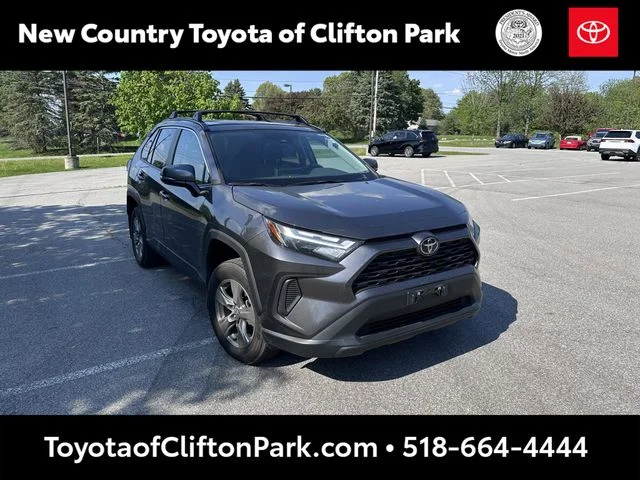 2024 Toyota RAV4 XLE AWD's photo