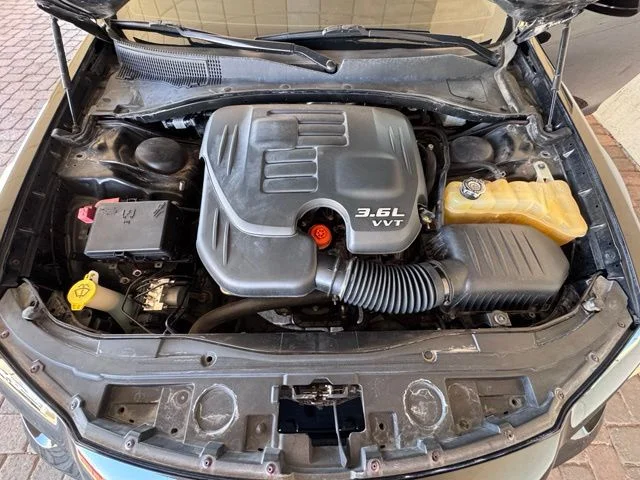 2018 Chrysler 300 Touring - Photo 21