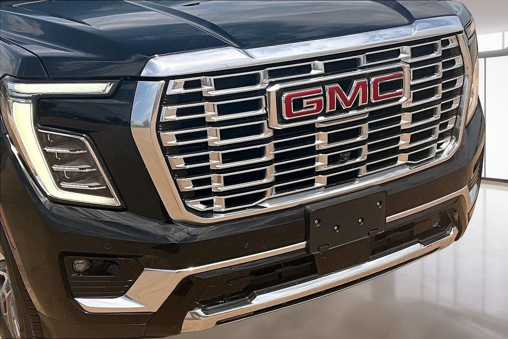 Used 2025 Black GMC Denali image 30