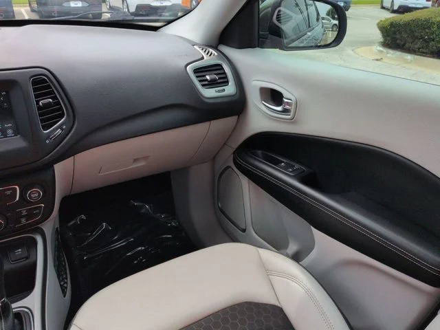 Certified Used 2020 Olive Green Pearlcoat Jeep Latitude image 17