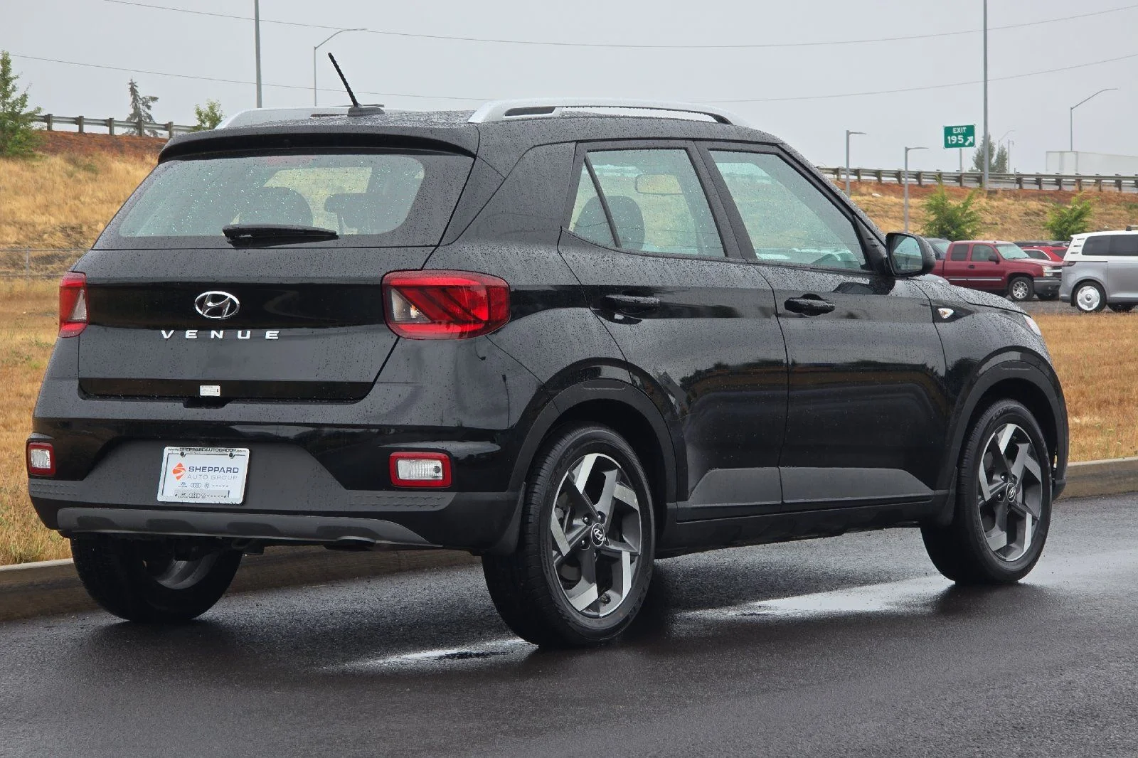 Used 2026 Black Hyundai SEL image 3