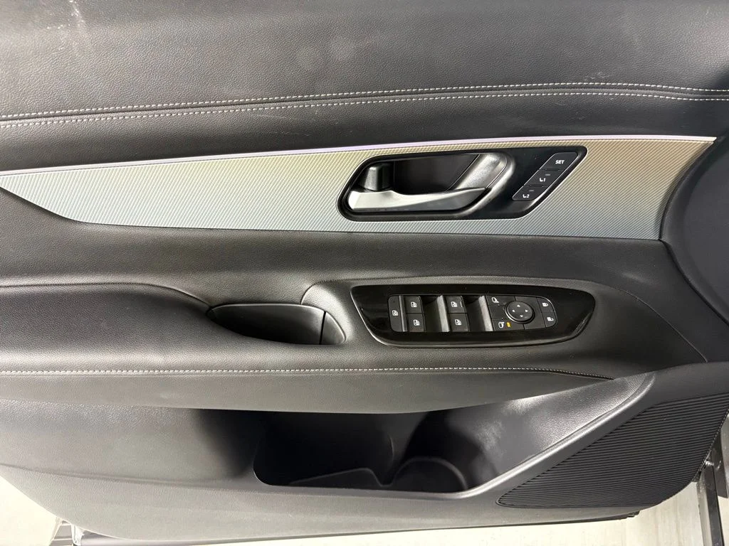 New 2026 Gun Metallic Nissan SL image 19