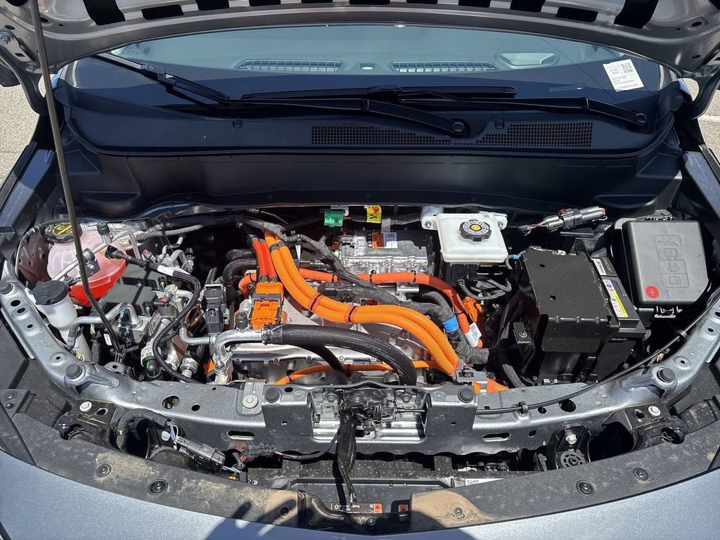 New 2027 Sterling Grey Metallic Chevrolet LT image 30