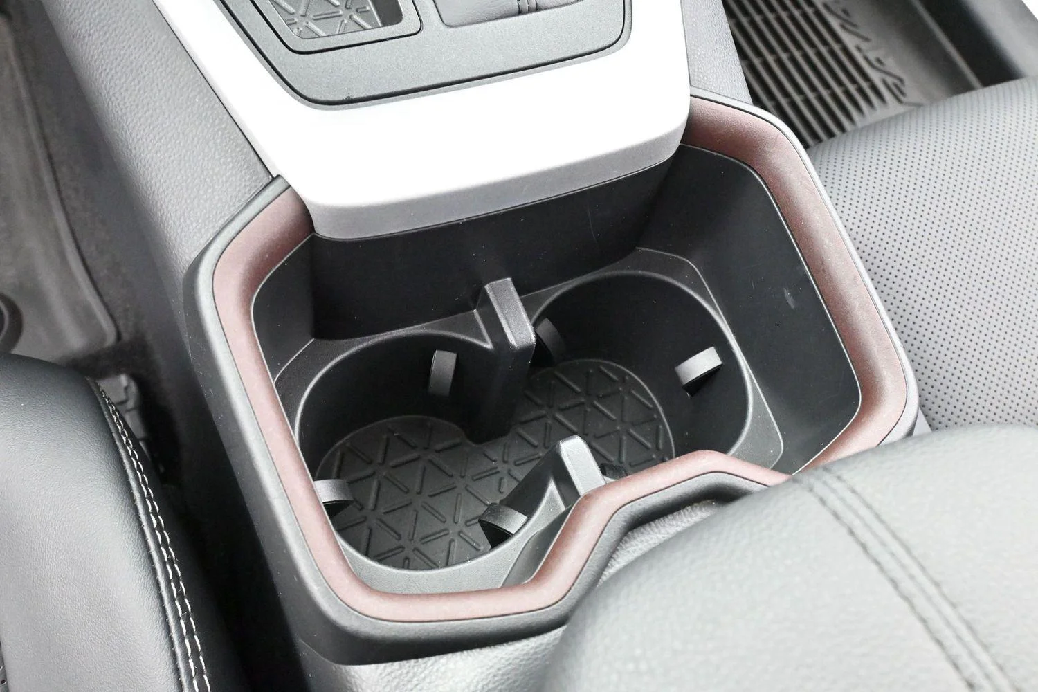 Used 2025 Wind Chill Pearl Toyota Limited image 23