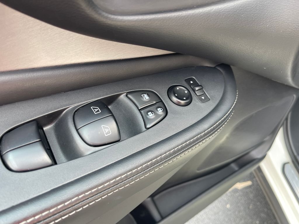 Used 2020 White Nissan S image 11
