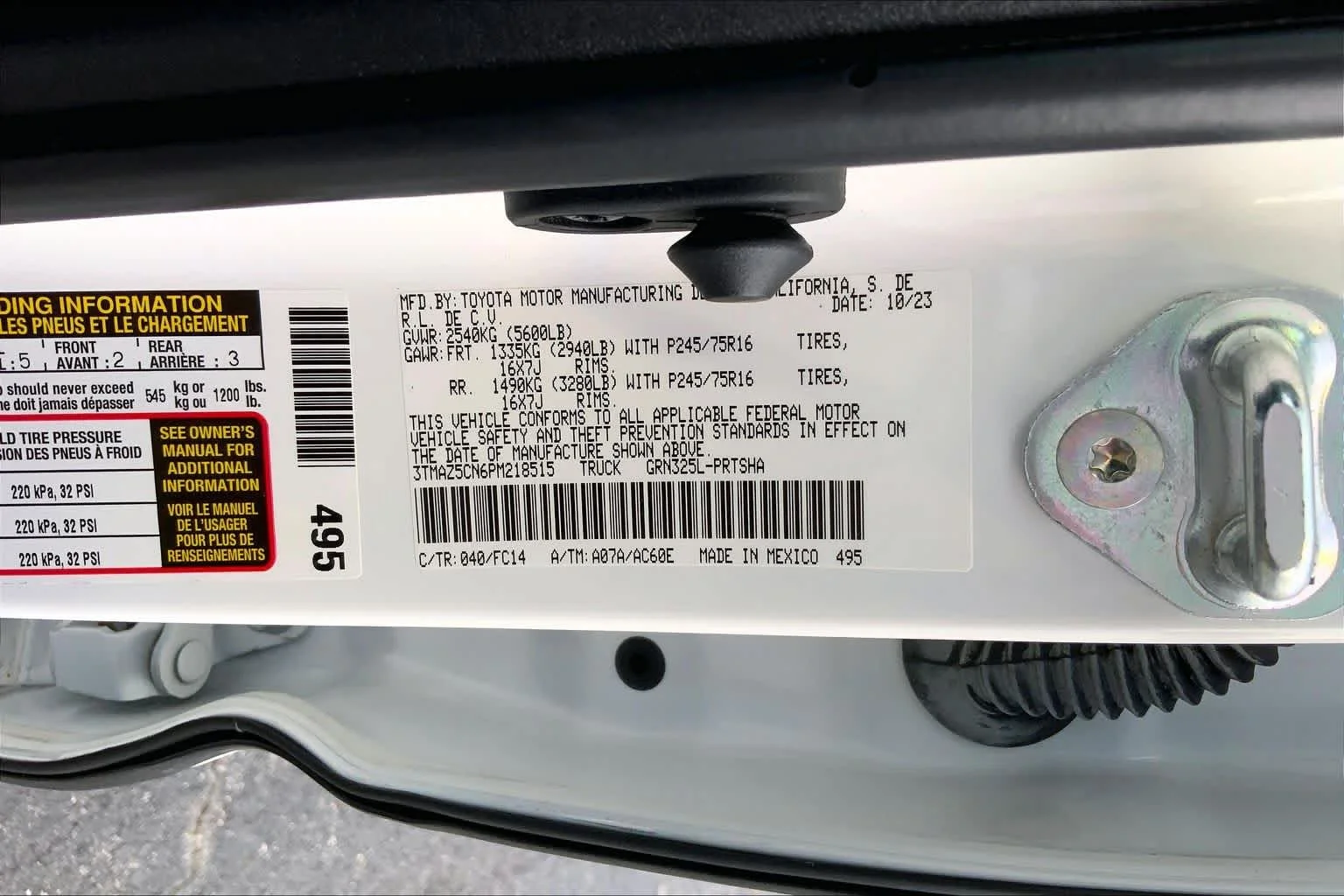 Used 2023 Ice Cap Toyota SR5 image 31