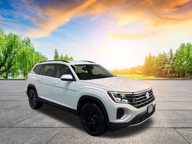 2026 Volkswagen Atlas SE w/Tech - Photo 2