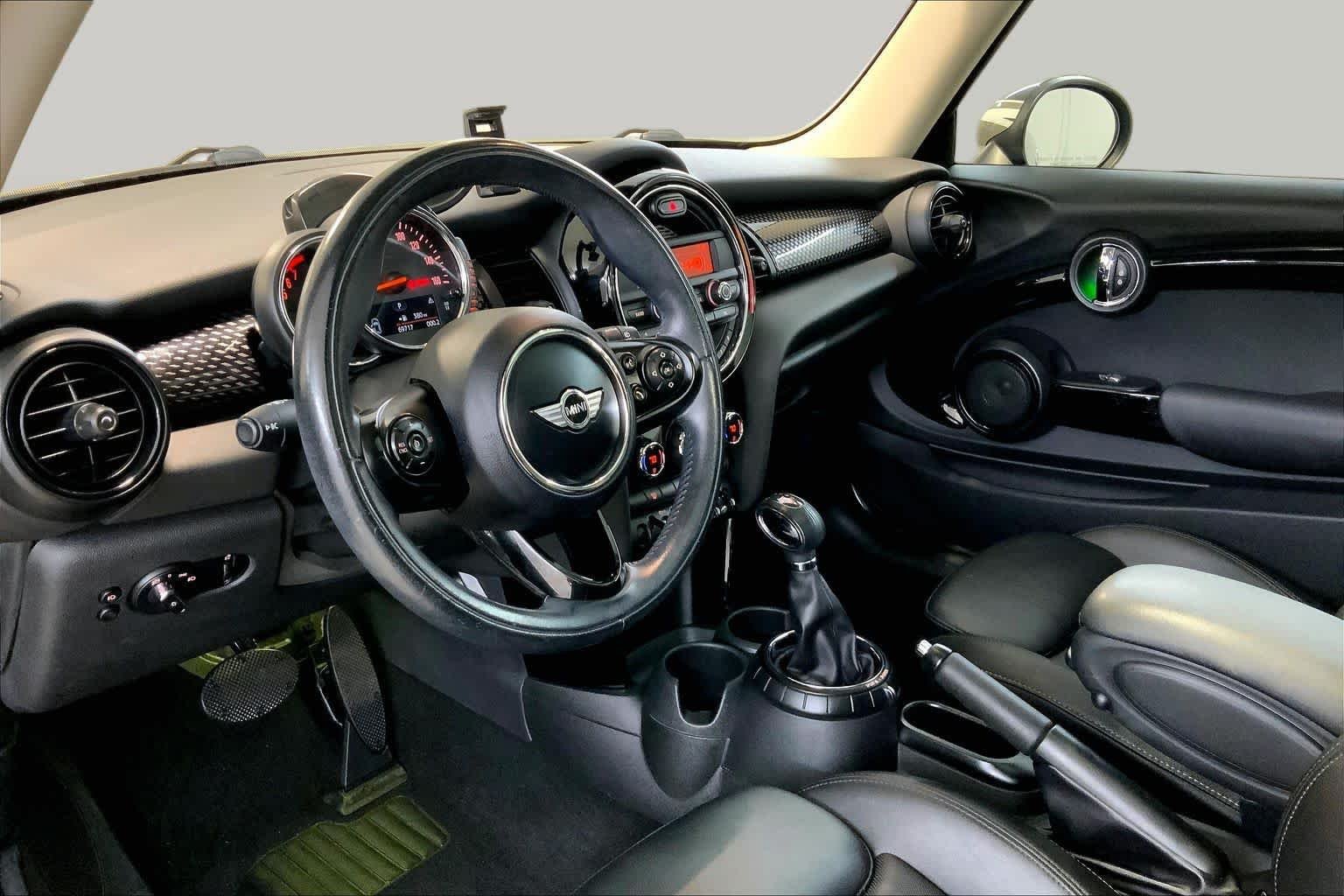Used 2016 Thunder Grey Metallic MINI S image 17