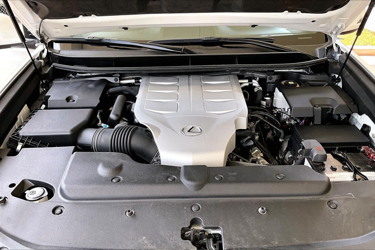 Used 2023 Eminent White Pearl Lexus Luxury image 29