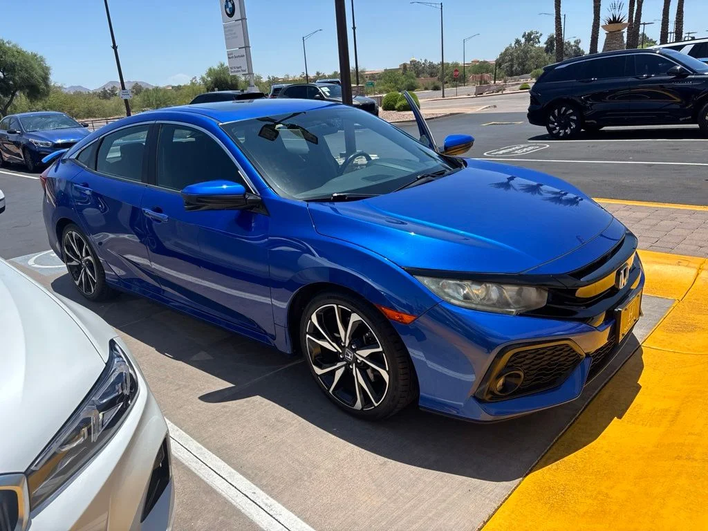 Used 2018 Blue Honda Si image 8