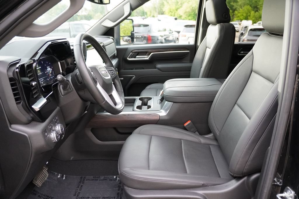 2025 GMC Sierra 3500HD SLT - Photo 16