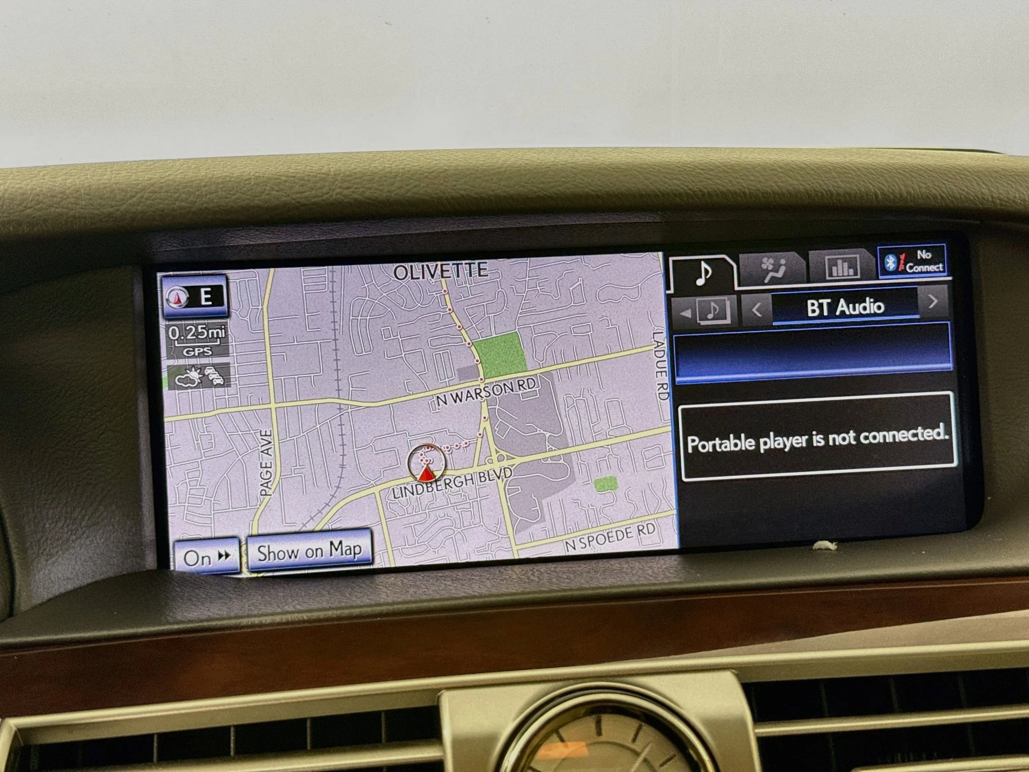 Used 2014 Starfire Pearl Lexus 460 image 16