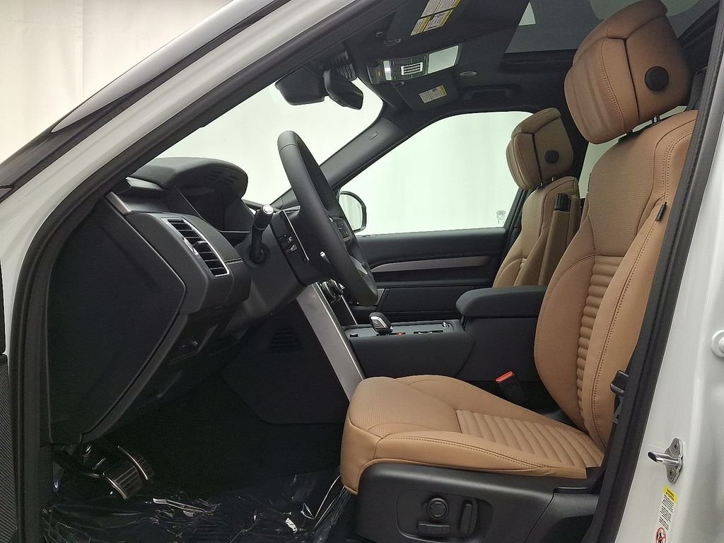 New 2026 Fuji White Land Rover Gemini Edition image 10