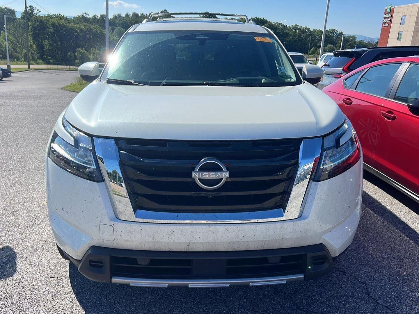 Used 2023 Pearl White Tricoat Nissan Platinum image 7