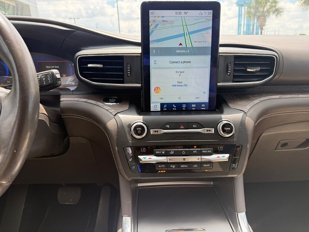 Used 2020  Ford Platinum image 14