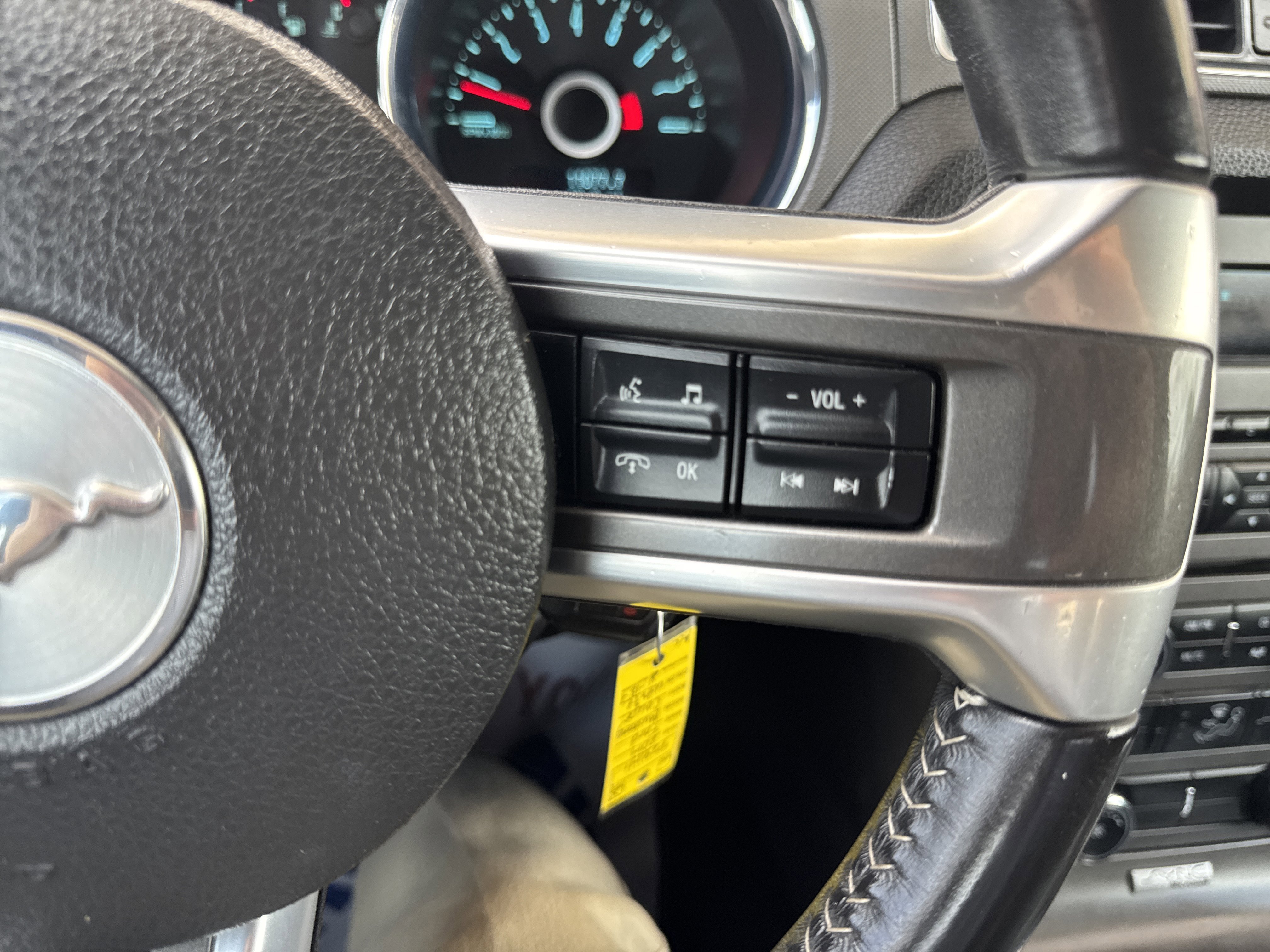Used 2014 White FORD V6 image 24