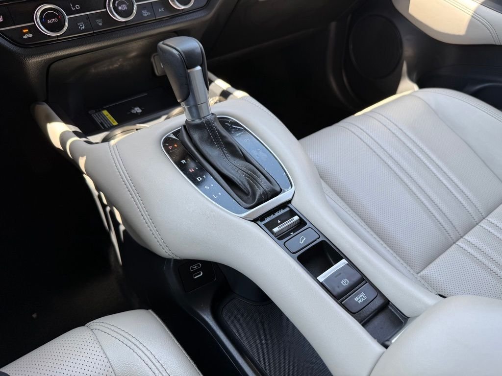 Used 2025 Silver Honda EX-L image 17