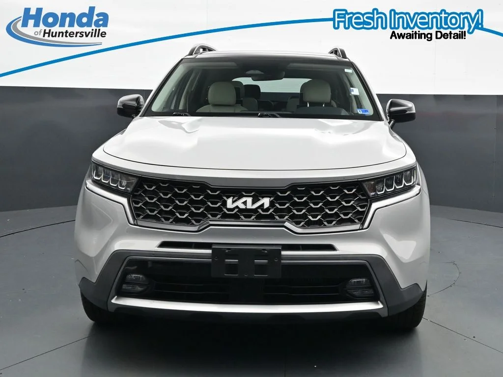 Used 2022 Gray Kia X-Line EX image 4
