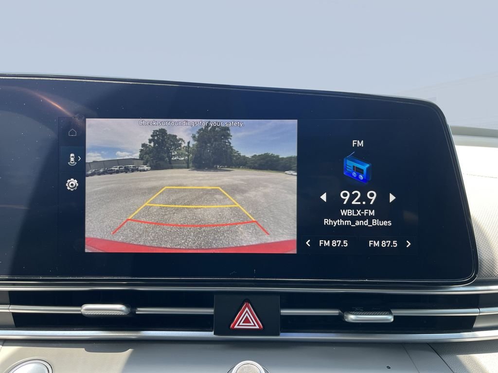 Used 2023 Scarlet Red Pearl Hyundai SEL image 17