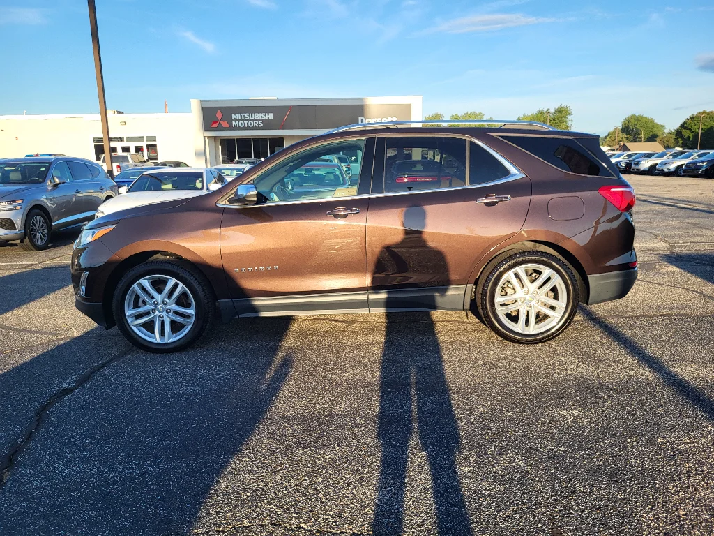 Used 2020 Chocolate Metallic Chevrolet Premier image 9