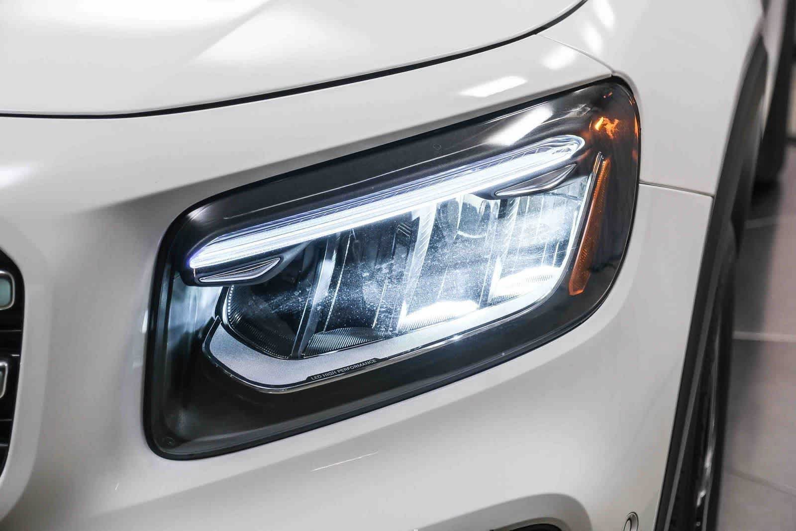 New 2026 Polar White Mercedes-Benz GLB 250 image 12