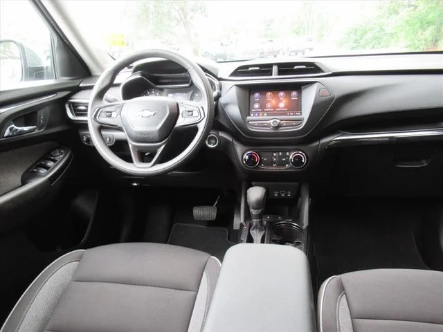 Used 2023 Gray Chevrolet LT image 13