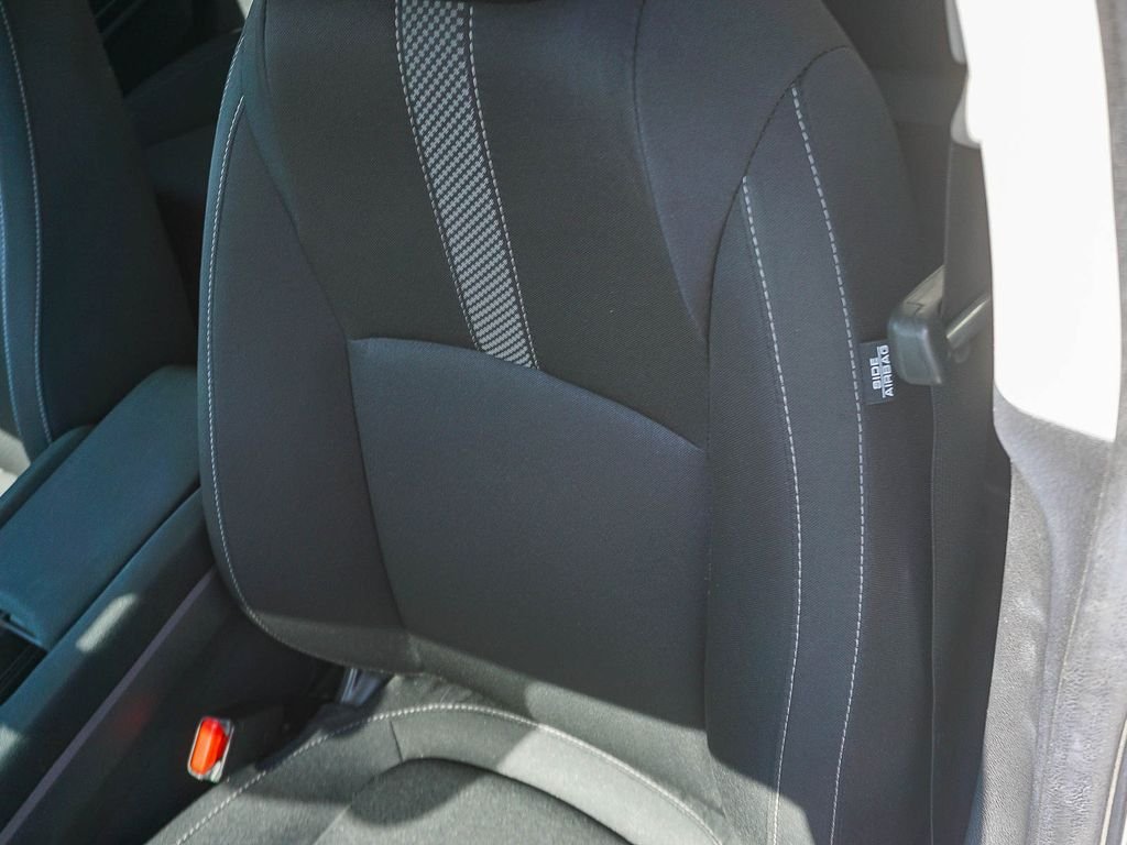 Used 2019 Platinum White Pearl Honda LX image 19