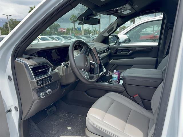 Used 2025 Summit White GMC Elevation image 6