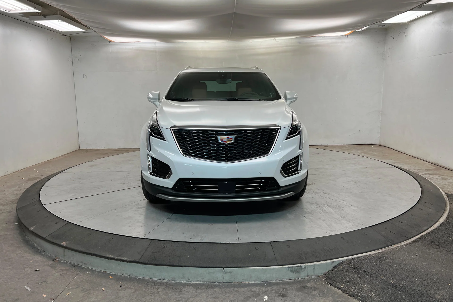 New 2026 Crystal White Tricoat Cadillac Premium Luxury image 8