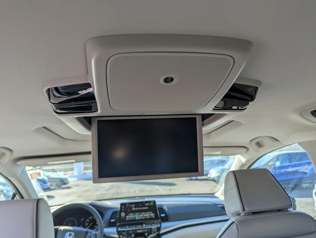 2026 Honda Odyssey Touring - Photo 14