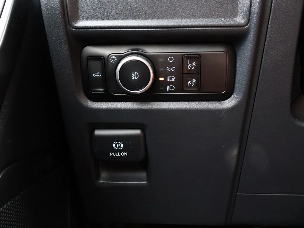 Certified Used 2024 Avalanche Ford STX image 31