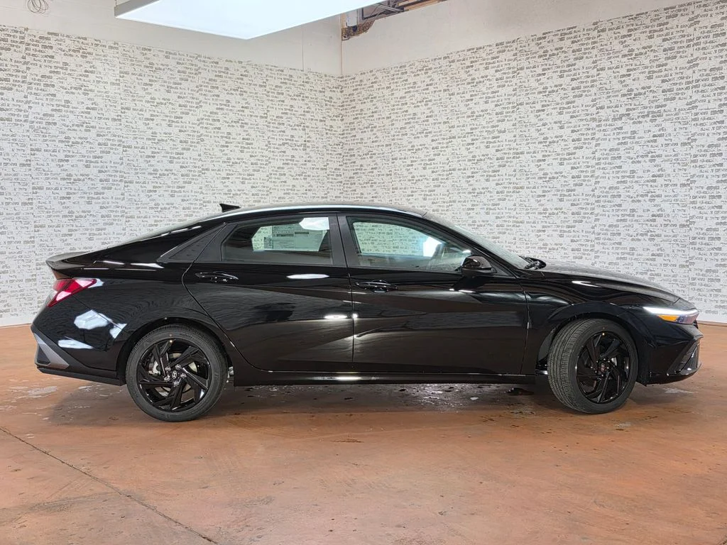 New 2026 Abyss Black Hyundai SEL Sport image 6
