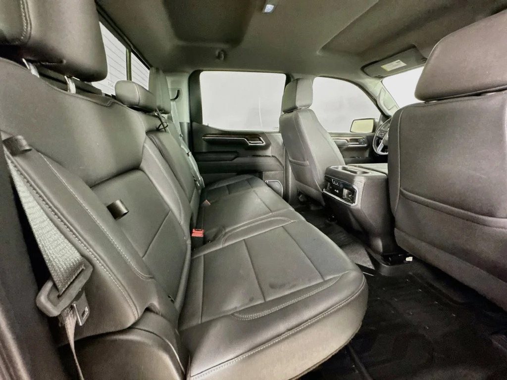 Used 2024 Downpour Metallic GMC SLT image 34