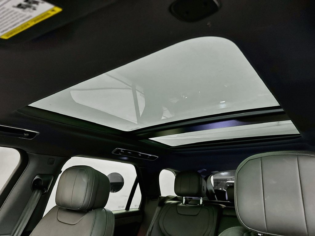 Used 2024 Black Land Rover SE image 22