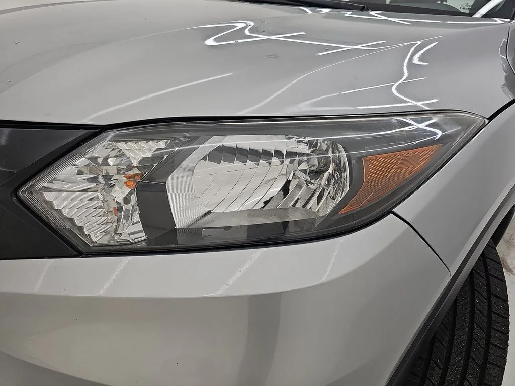 Used 2018 Silver Honda LX image 34
