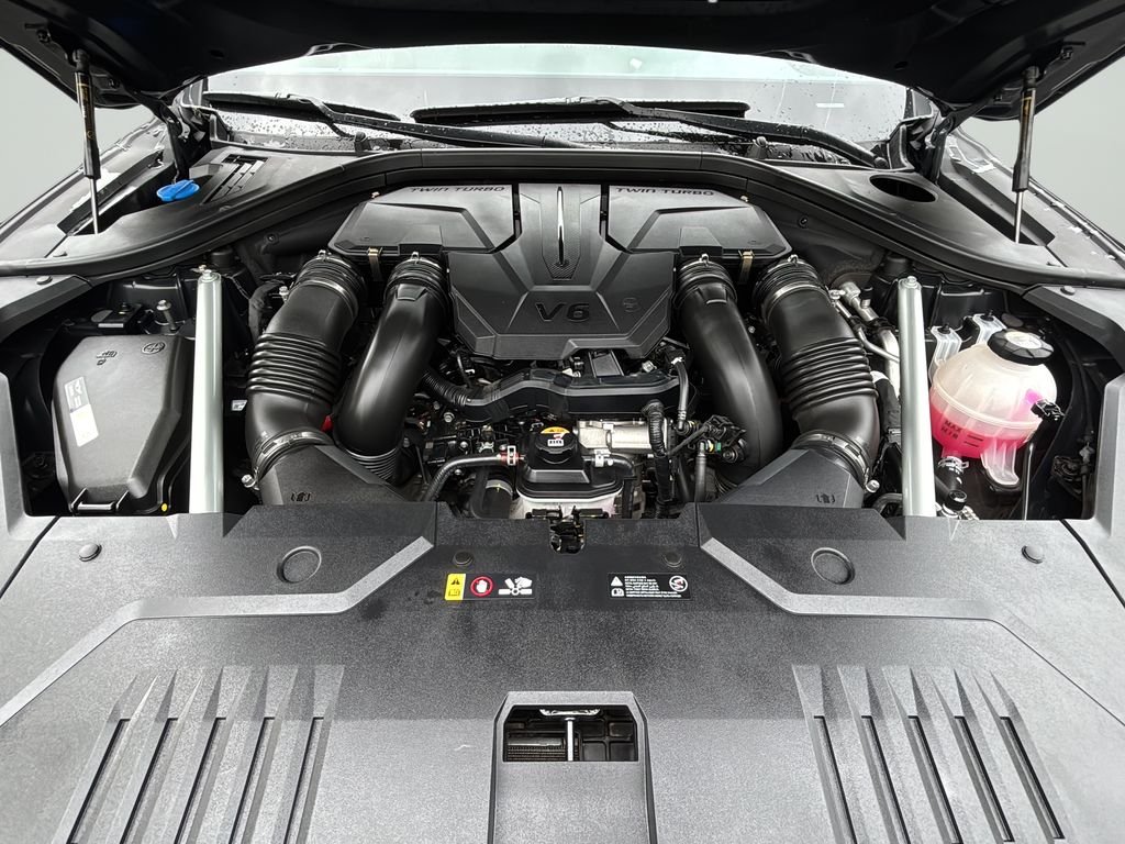Certified Used 2025 Vik Black Genesis 3.5T Sport image 9