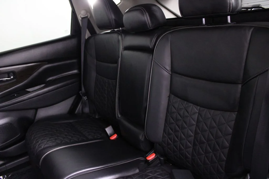 Certified Used 2020 Black Nissan Platinum image 21